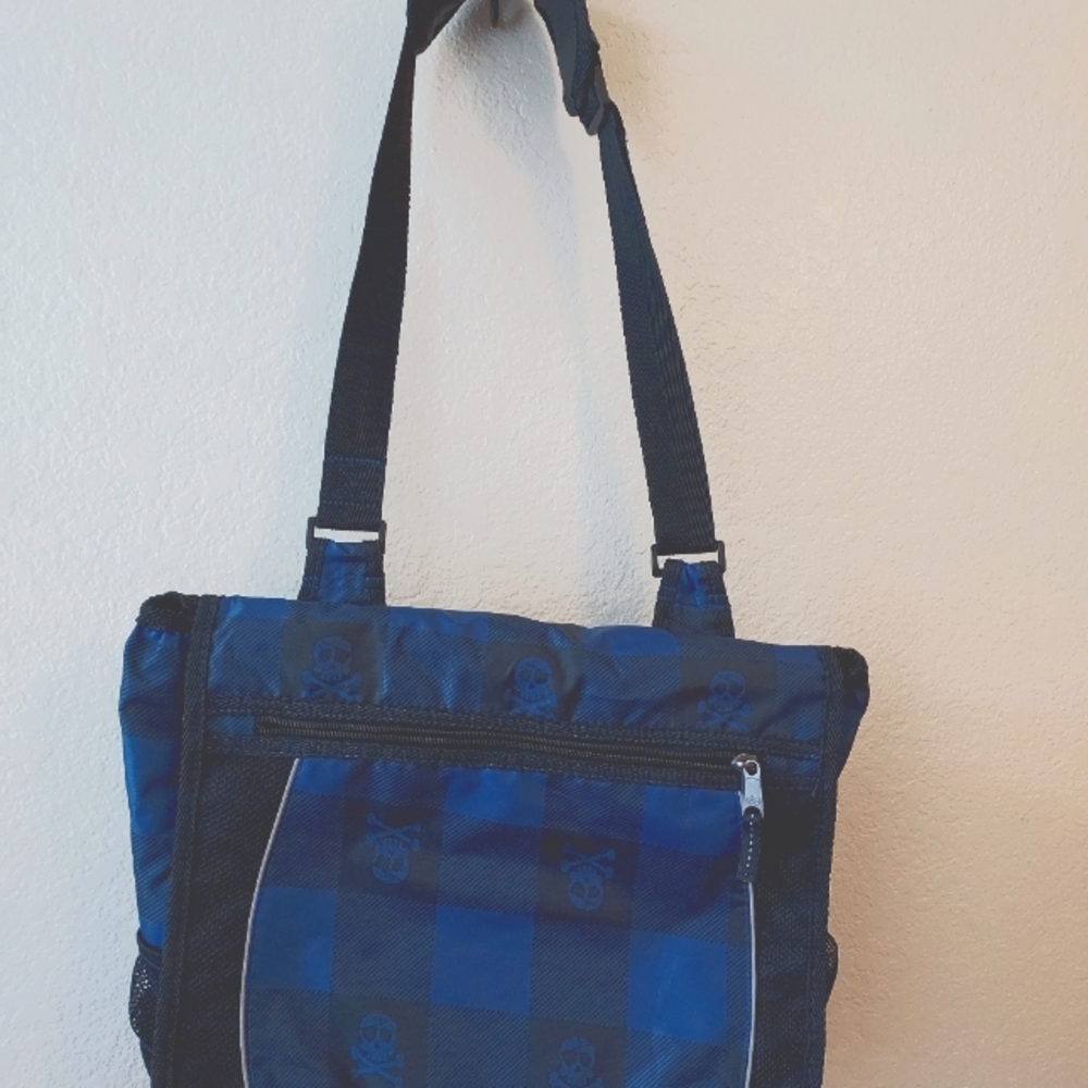 Large Shoulder bag.
